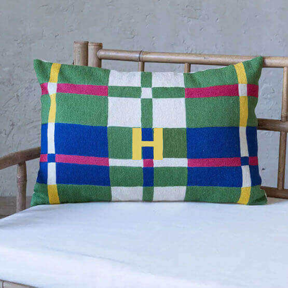 Knitted cushion, H-design